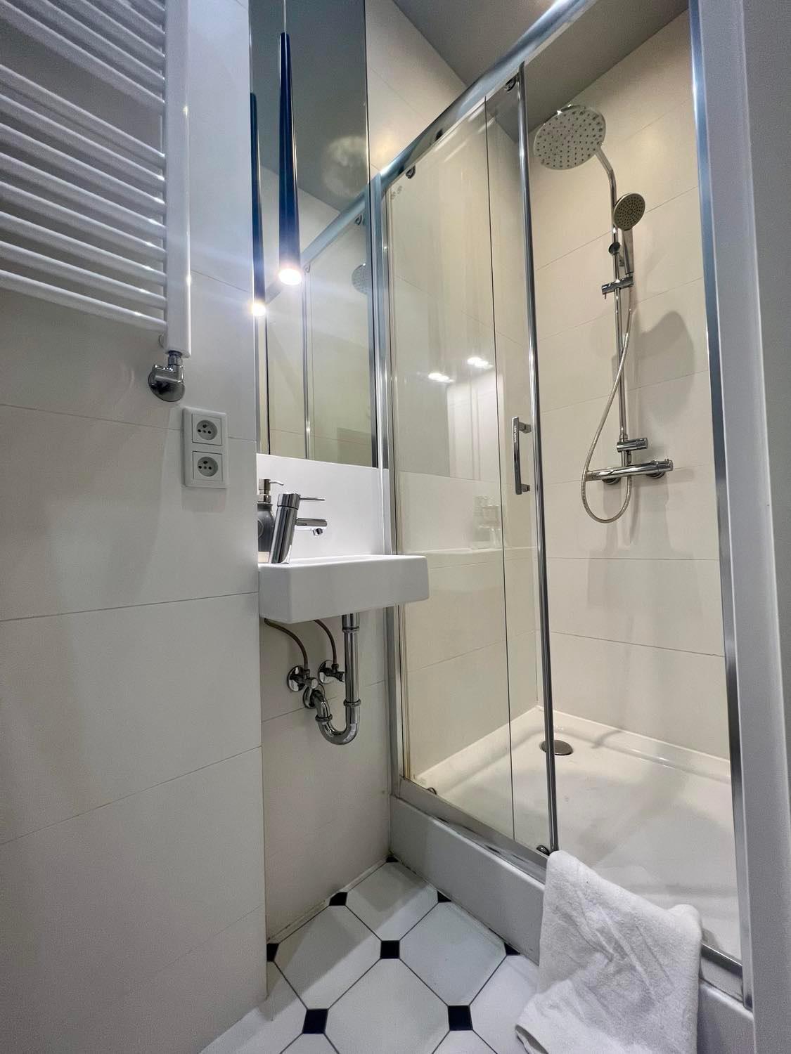 Unitapartament Delux Warszawa Centrum Blisko Plac Zbawiciela Hala Koszyki Metro Politechnika Jest To Elegancki I Wygodny Apartament Na Noclegi I Pobyt W Warszawie - Zapraszamy Bagian luar foto